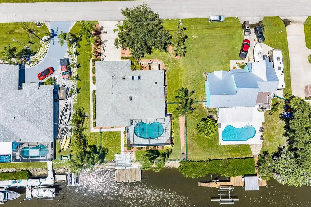 433 12th Street SE Vero Beach, FL 32962