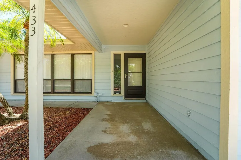 433 12th Street SE Vero Beach, FL 32962