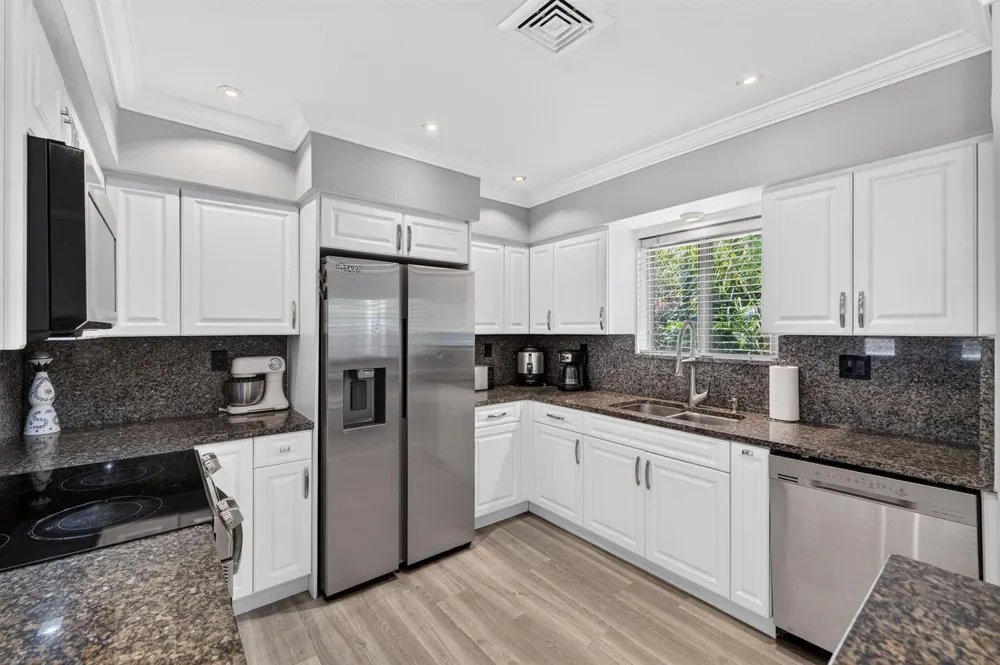 1858 NE 34TH STREET Oakland Park, FL 33306