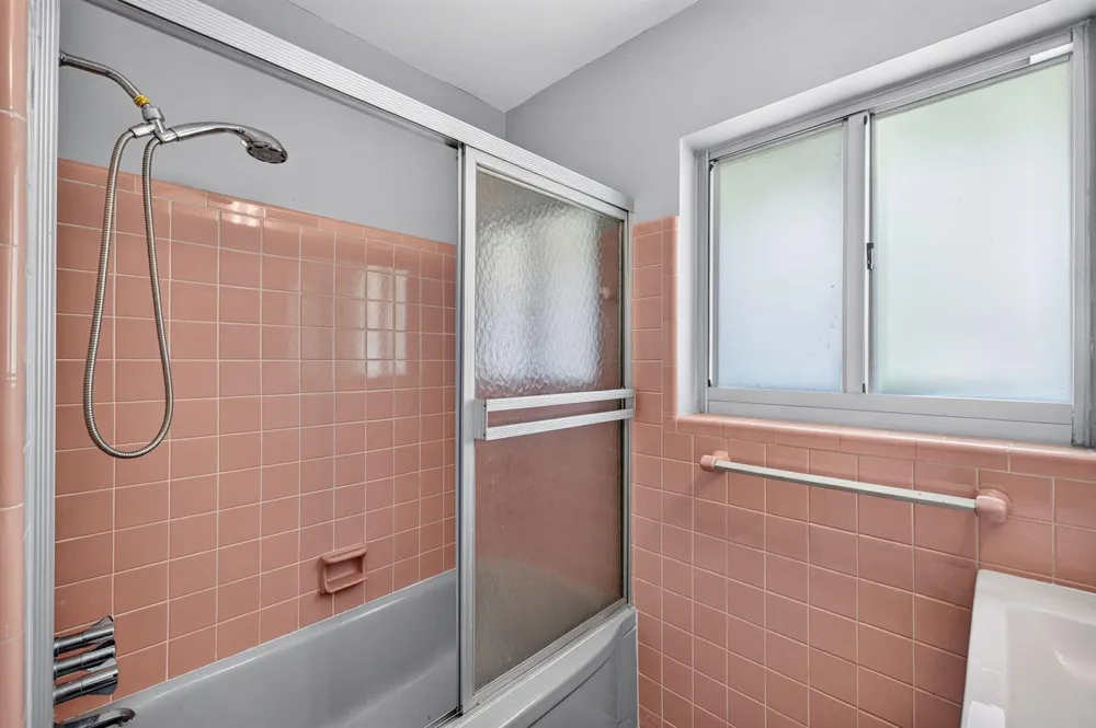 1858 NE 34TH STREET Oakland Park, FL 33306