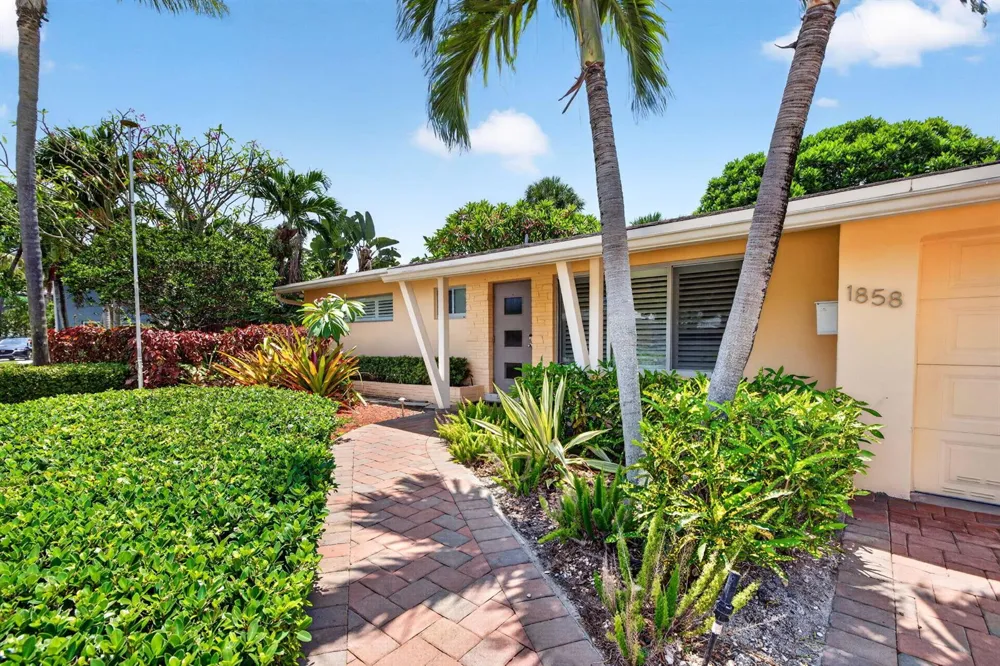 1858 NE 34TH STREET Oakland Park, FL 33306