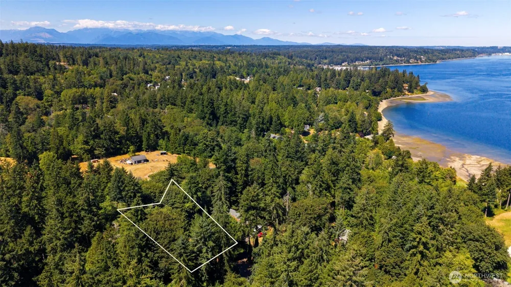 7591 Grahns Lane NE Bremerton, WA 98311