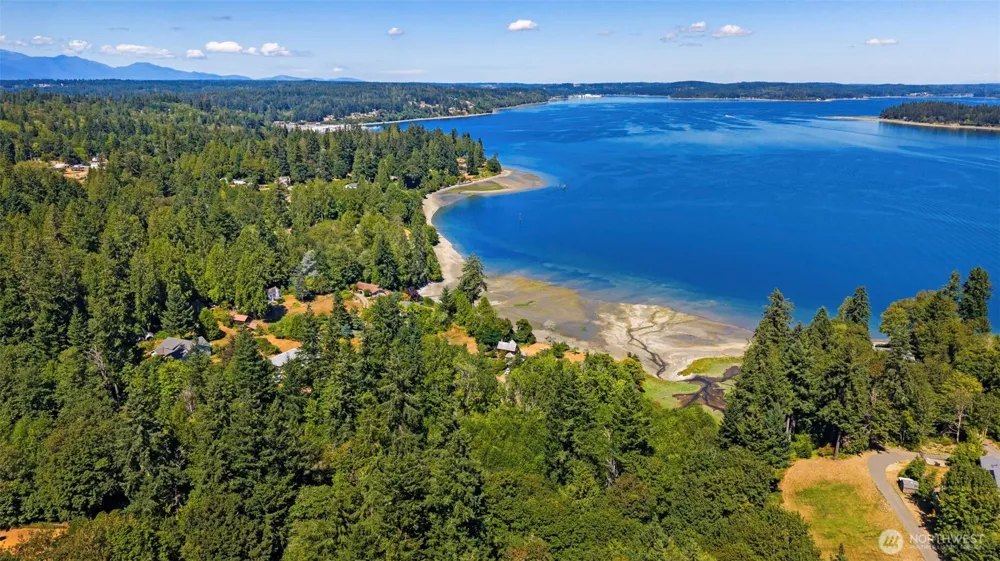 7591 Grahns Lane NE Bremerton, WA 98311