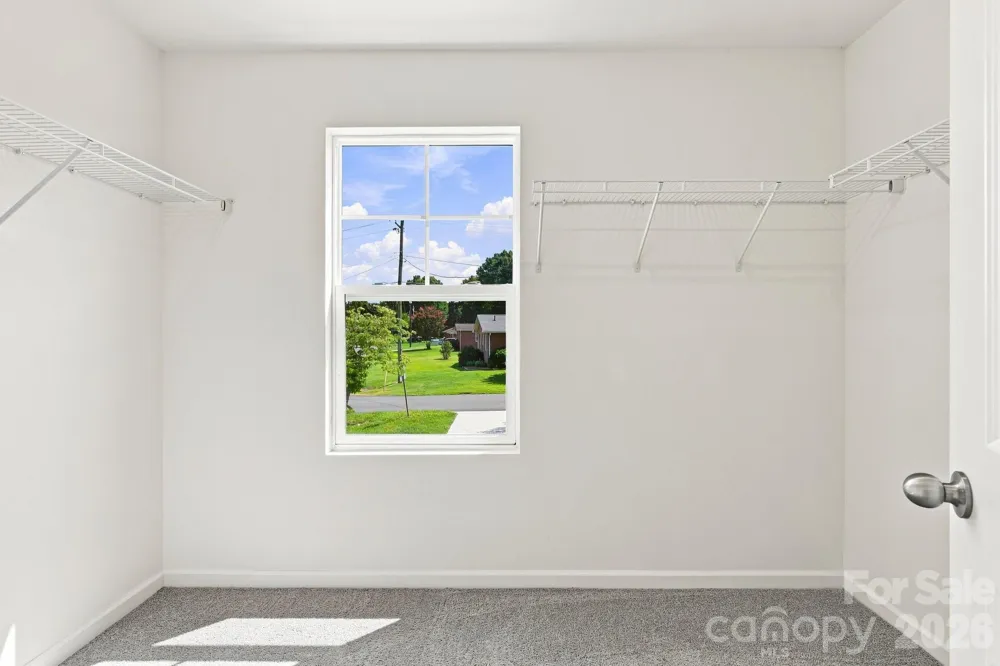 2604 Greencrest Lane Statesville, NC 28677
