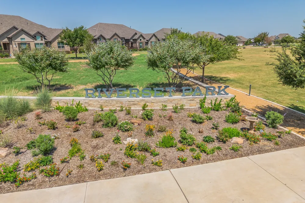 1634 Dewberry Lane Garland, TX 75042