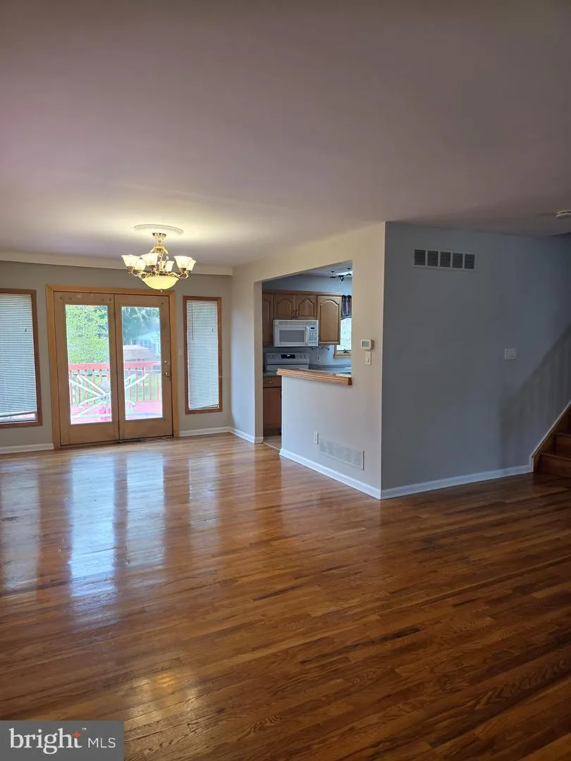 812 LEEDS LANE Newark, DE 19711