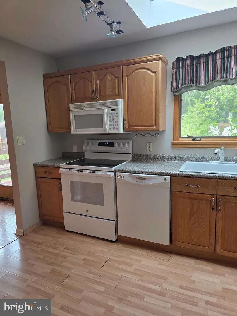 812 LEEDS LANE Newark, DE 19711