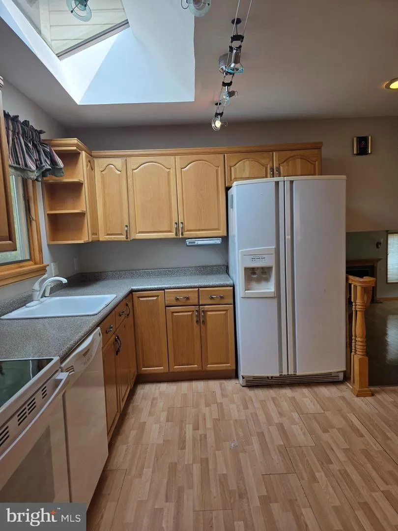 812 LEEDS LANE Newark, DE 19711