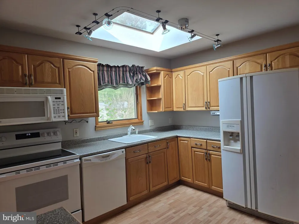 812 LEEDS LANE Newark, DE 19711