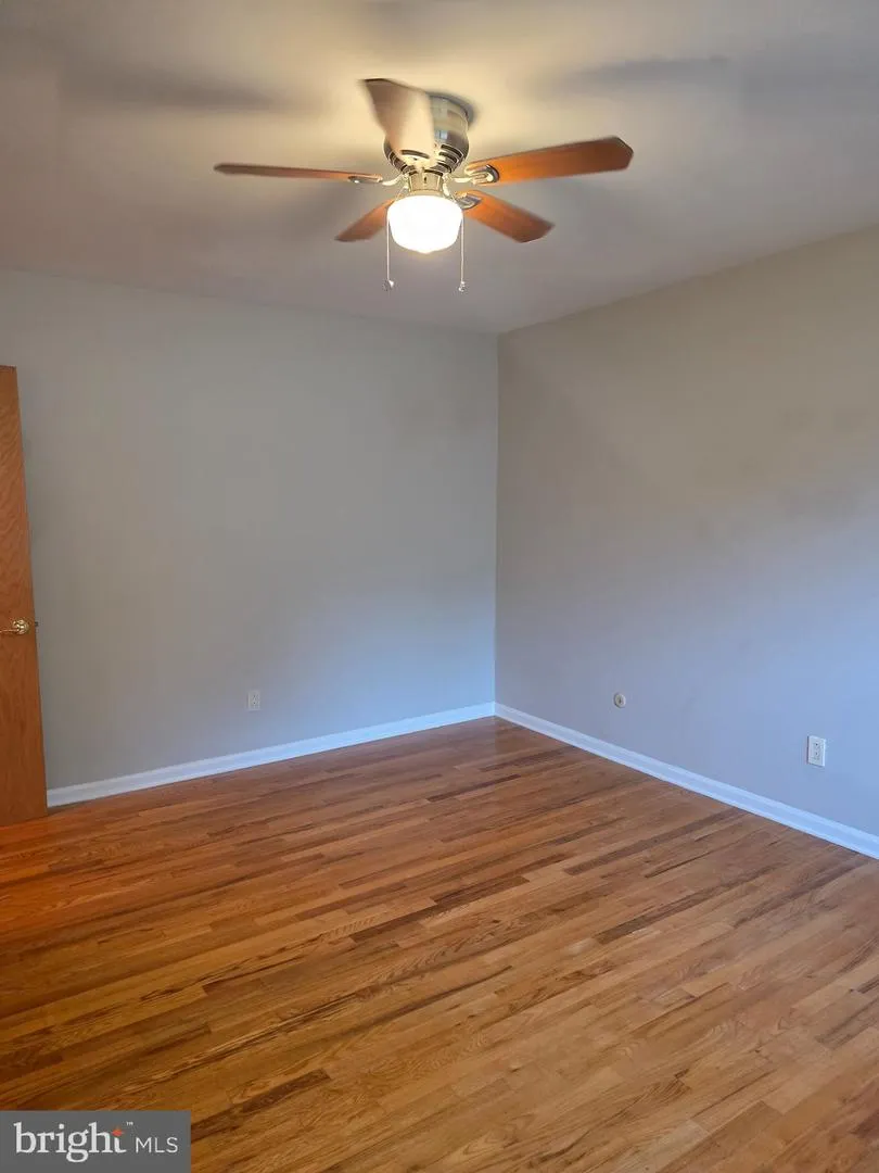812 LEEDS LANE Newark, DE 19711