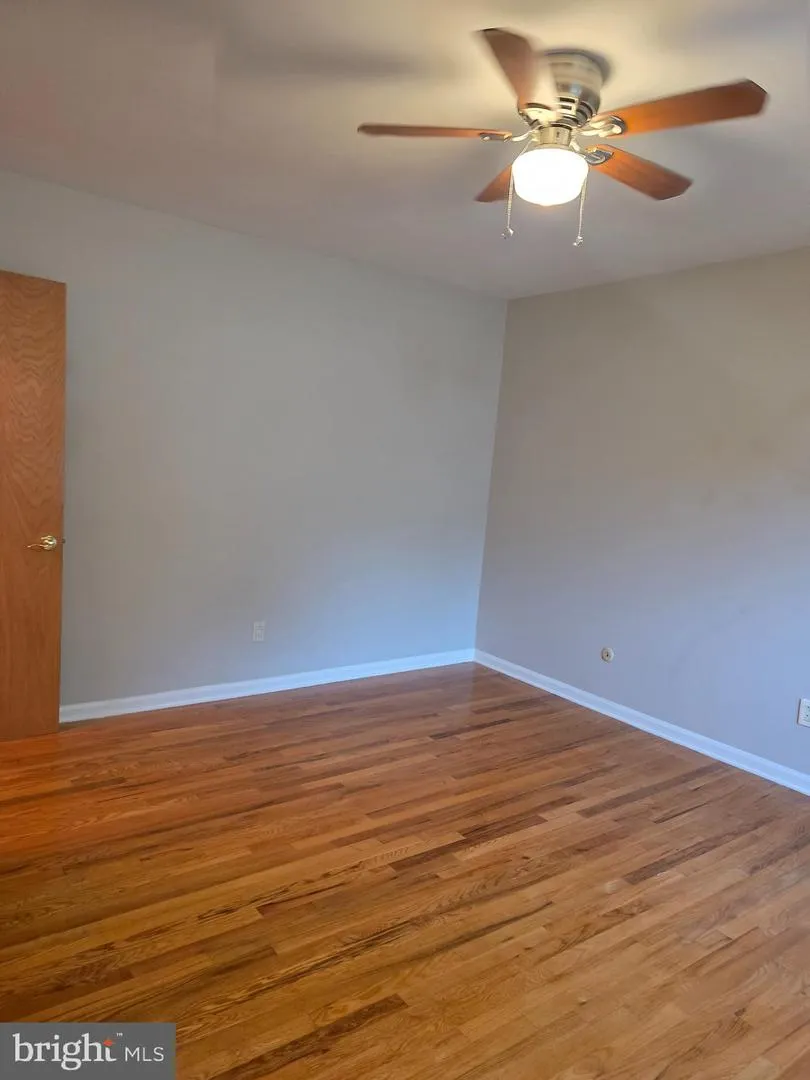 812 LEEDS LANE Newark, DE 19711