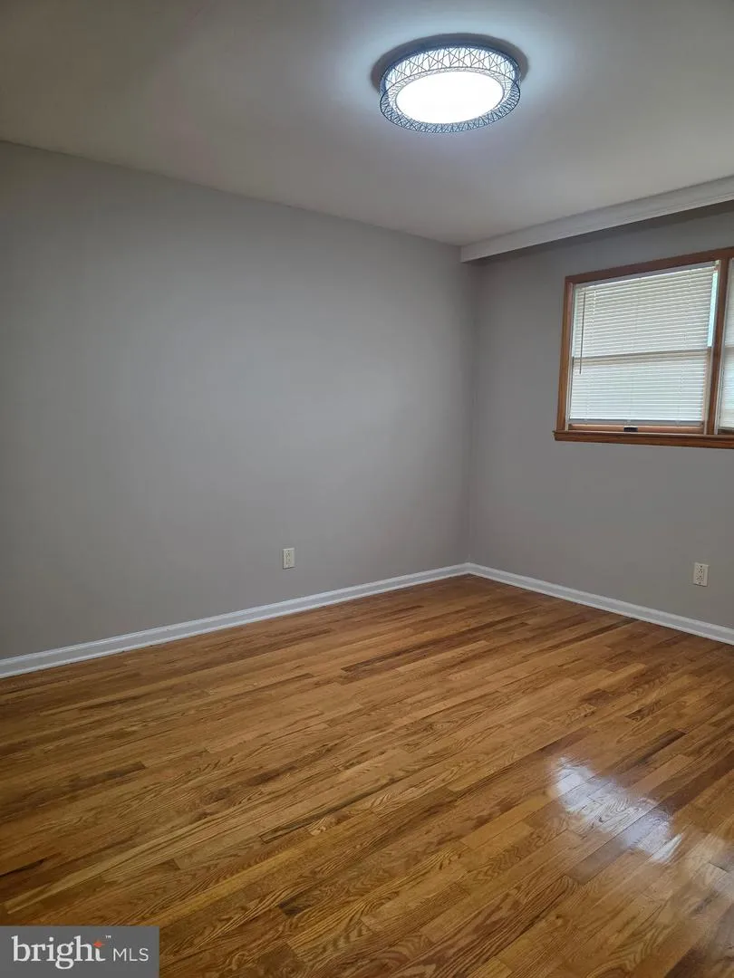 812 LEEDS LANE Newark, DE 19711