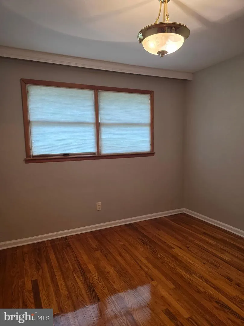 812 LEEDS LANE Newark, DE 19711
