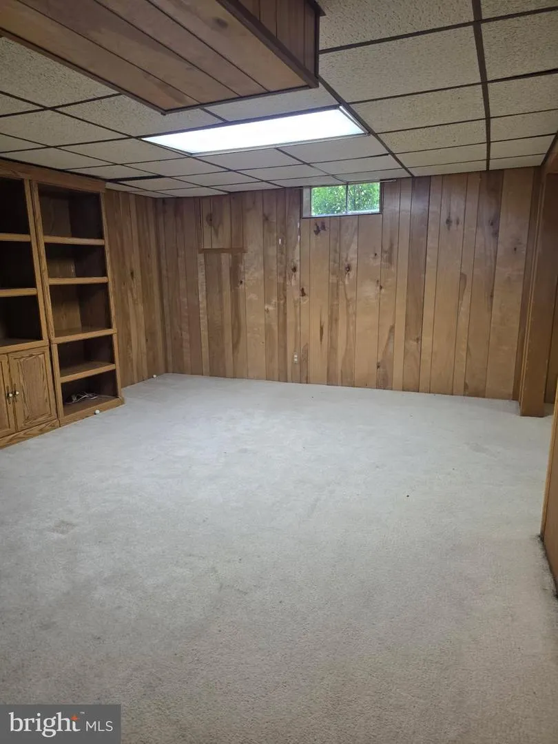 812 LEEDS LANE Newark, DE 19711