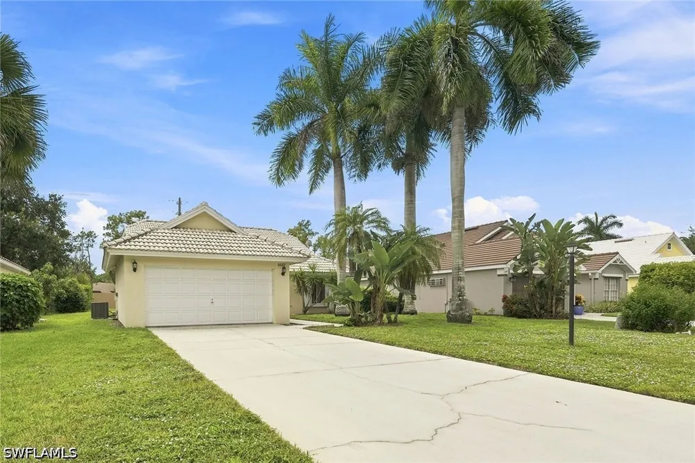 Westbourgh Drive Naples, FL 34112