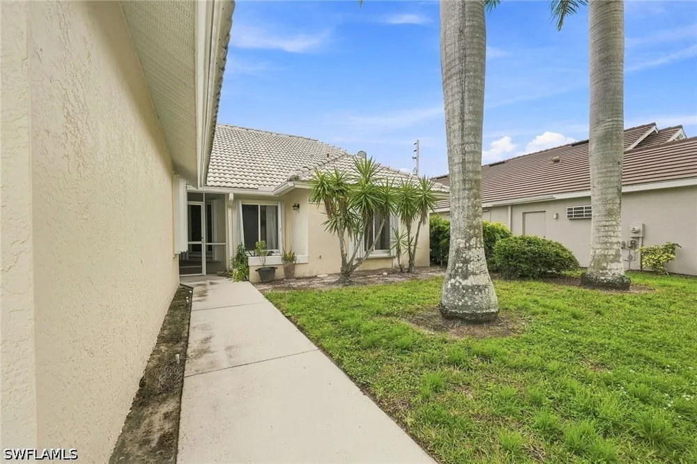 Westbourgh Drive Naples, FL 34112