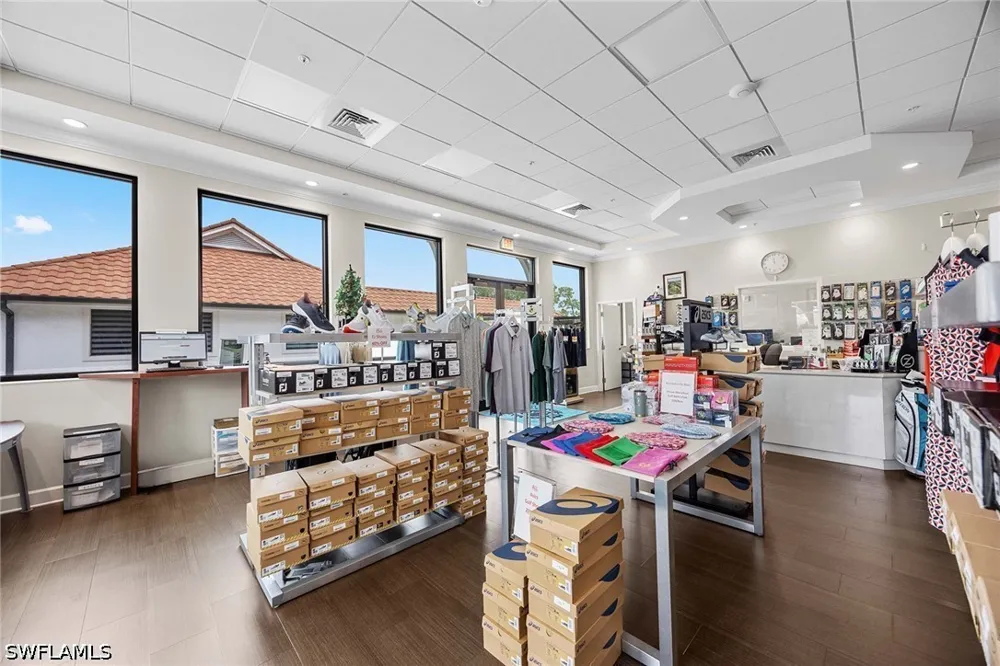 Westbourgh Drive Naples, FL 34112