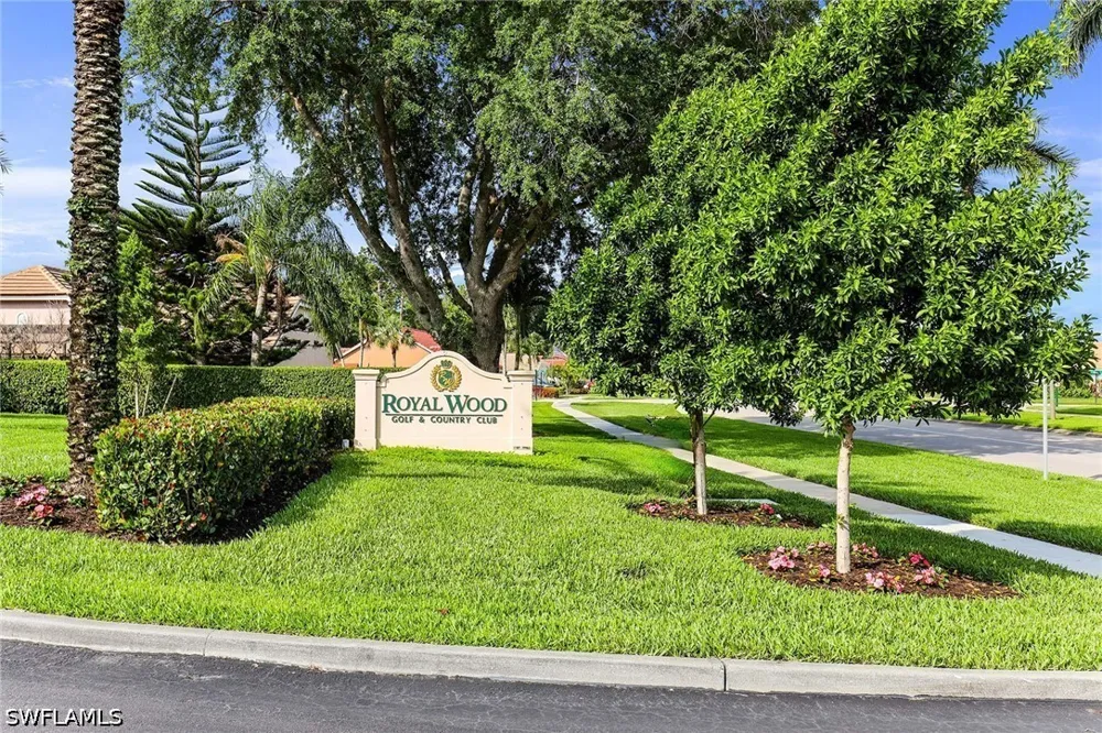 Westbourgh Drive Naples, FL 34112