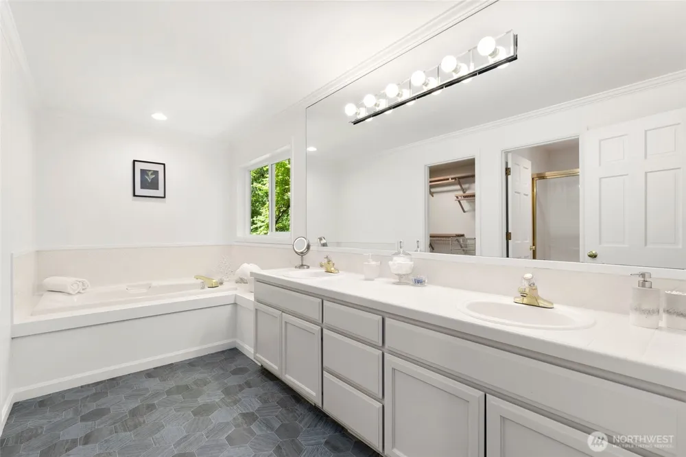 23216 SE 31st Street Sammamish, WA 98075