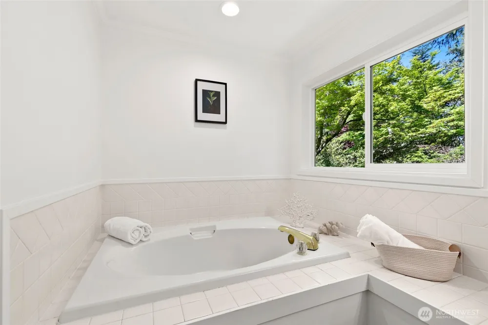 23216 SE 31st Street Sammamish, WA 98075