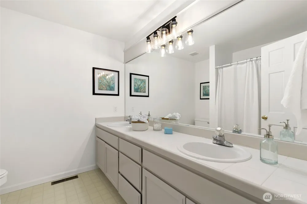 23216 SE 31st Street Sammamish, WA 98075