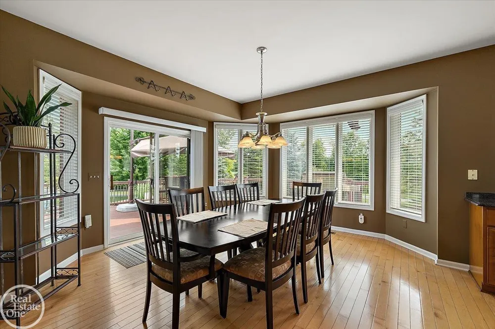 62682 Coralburst Drive Washington Township, MI 48094