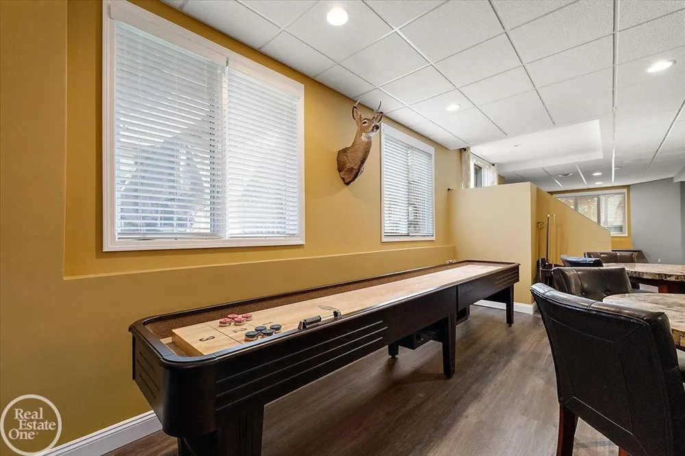 62682 Coralburst Drive Washington Township, MI 48094
