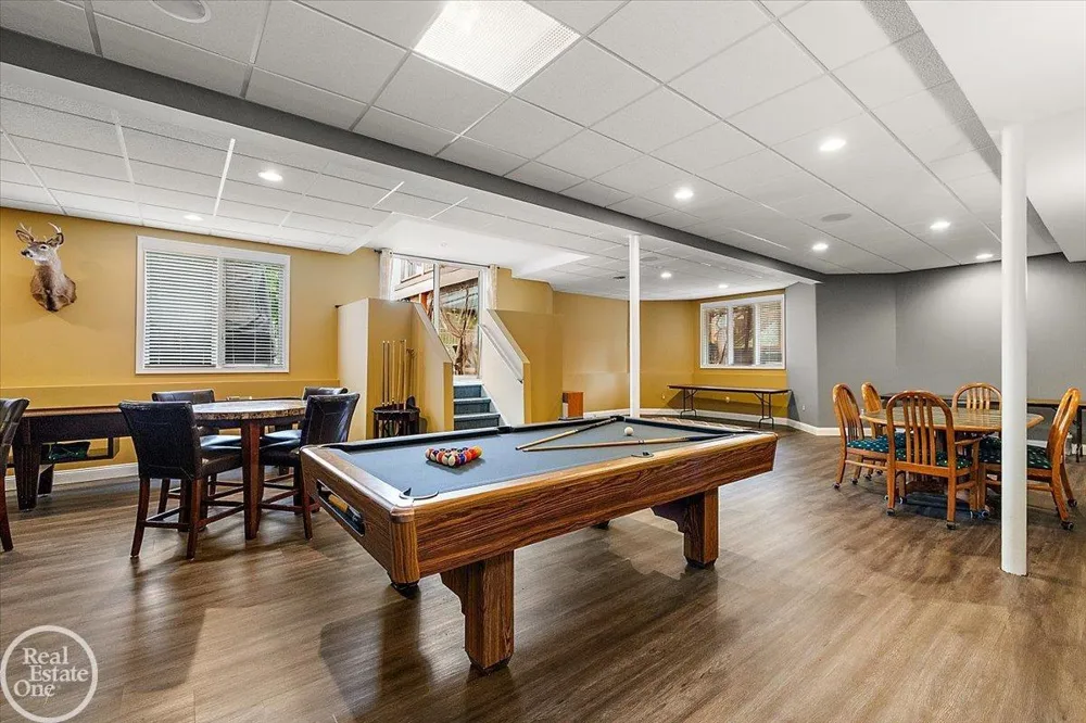 62682 Coralburst Drive Washington Township, MI 48094