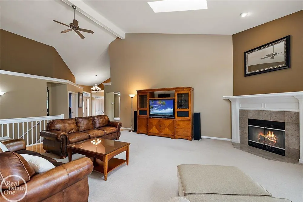 62682 Coralburst Drive Washington Township, MI 48094