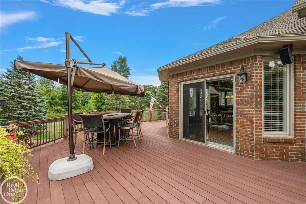 62682 Coralburst Drive Washington Township, MI 48094