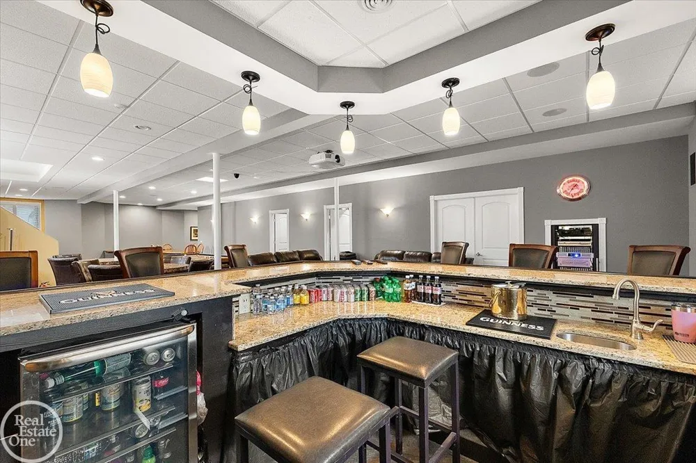62682 Coralburst Drive Washington Township, MI 48094