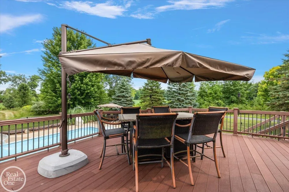 62682 Coralburst Drive Washington Township, MI 48094