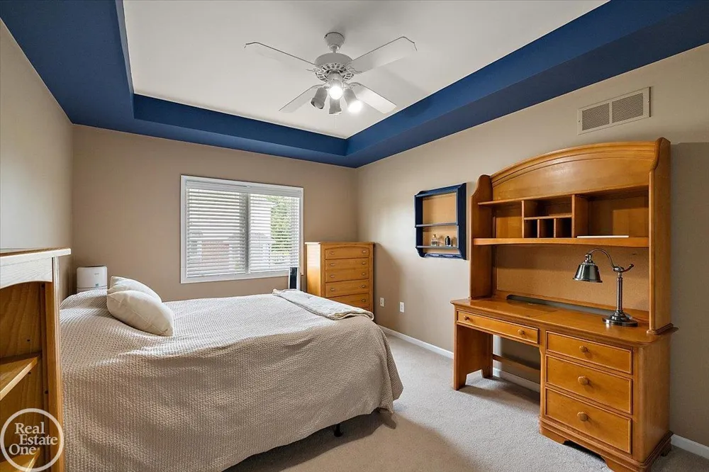 62682 Coralburst Drive Washington Township, MI 48094