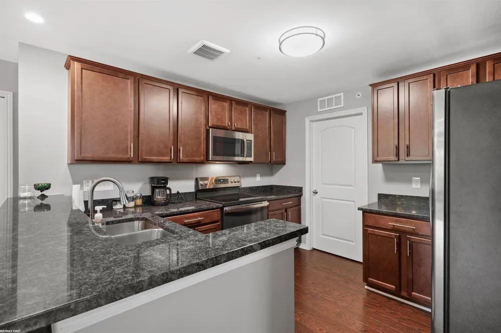 6986 Boulder Pointe Court Washington Township, MI 48094