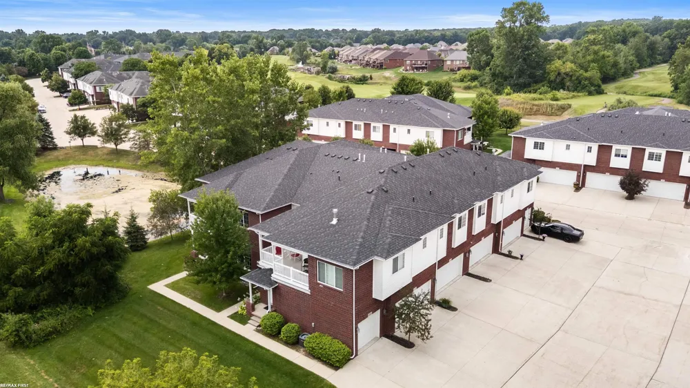 6986 Boulder Pointe Court Washington Township, MI 48094