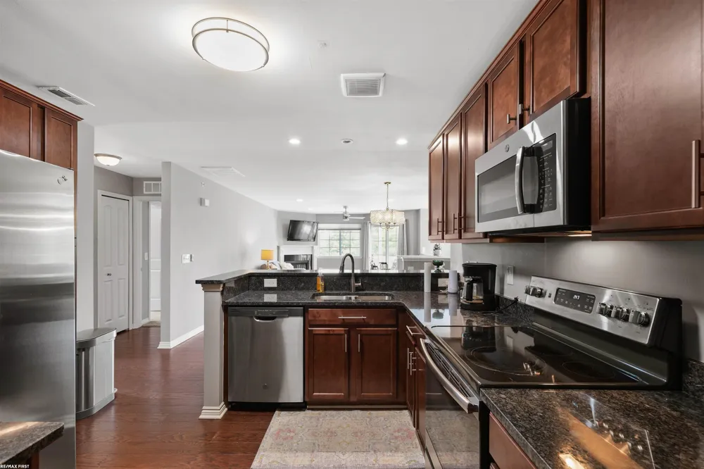 6986 Boulder Pointe Court Washington Township, MI 48094