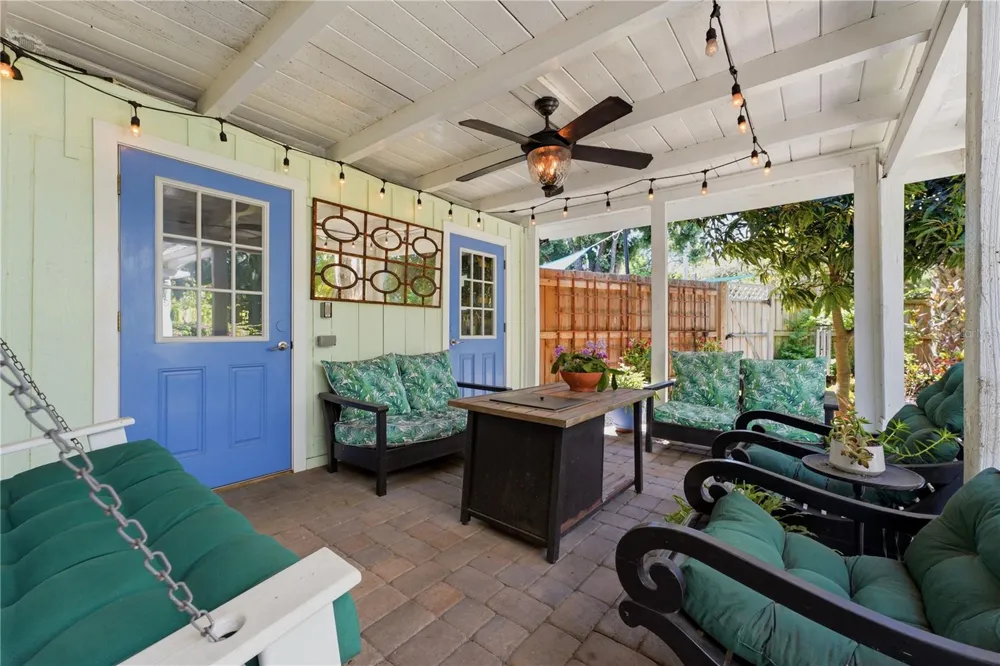 3424 OLD OAK DRIVE Sarasota, FL 34239