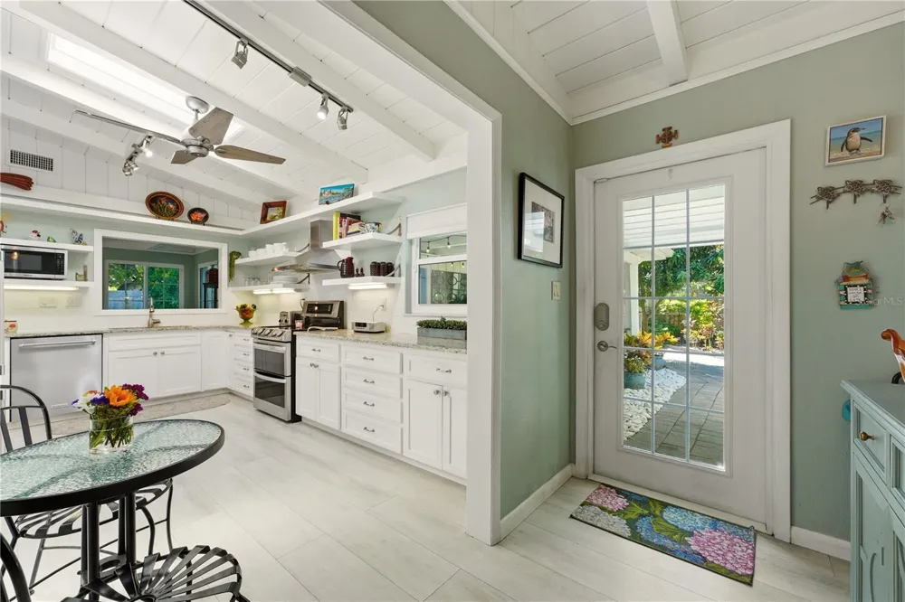 3424 OLD OAK DRIVE Sarasota, FL 34239