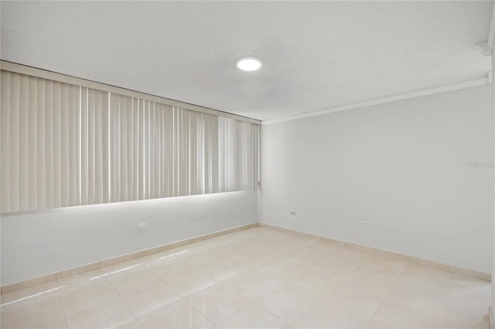 7-B-1 CHALETS DEL PARQUE #7B1 Guaynabo, PR 00969