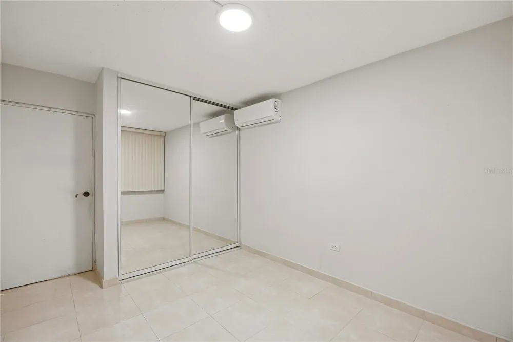 7-B-1 CHALETS DEL PARQUE #7B1 Guaynabo, PR 00969
