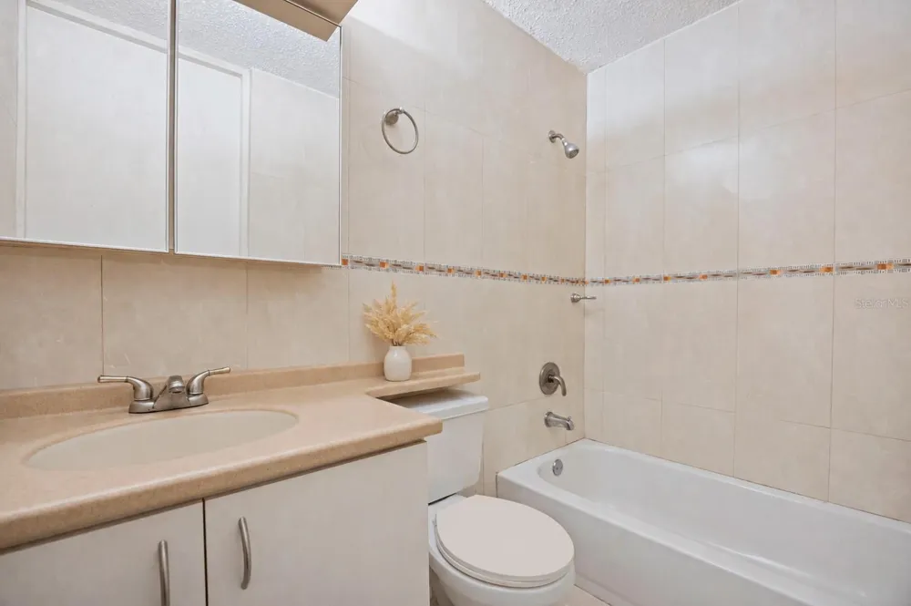 7-B-1 CHALETS DEL PARQUE #7B1 Guaynabo, PR 00969