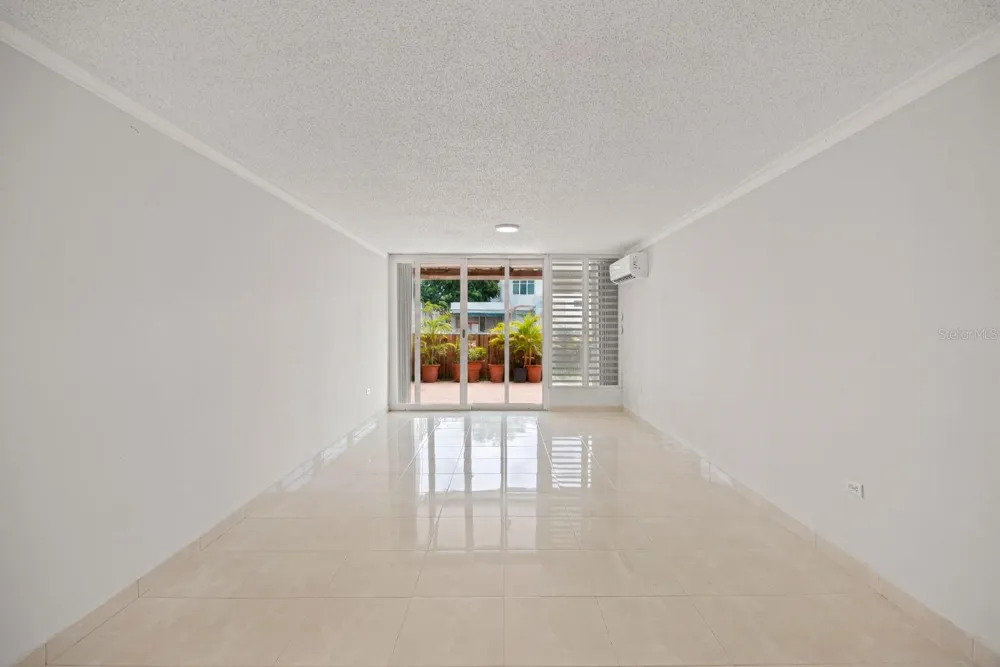 7-B-1 CHALETS DEL PARQUE #7B1 Guaynabo, PR 00969