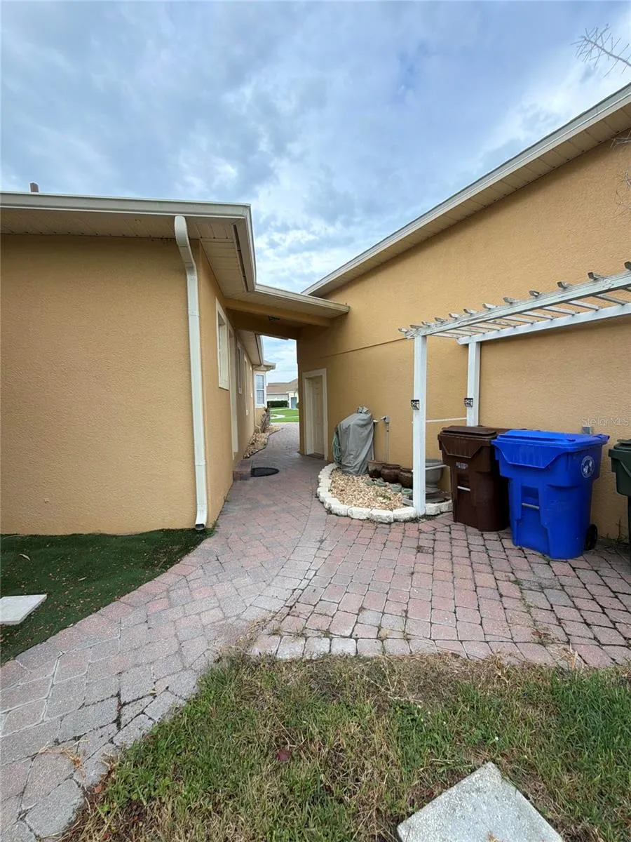 2120 BUNKER VIEW COURT Kissimmee, FL 34746