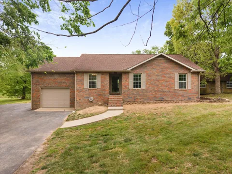 78 Angela Ln