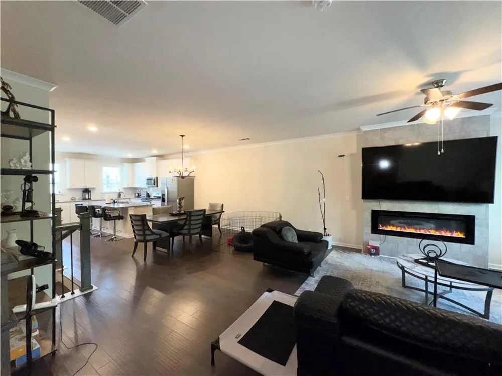 3025 Westpoint Circle Snellville, GA 30078