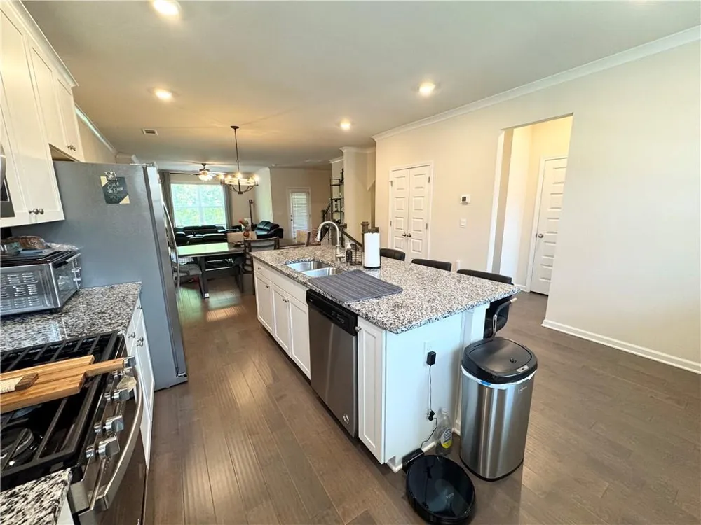 3025 Westpoint Circle Snellville, GA 30078