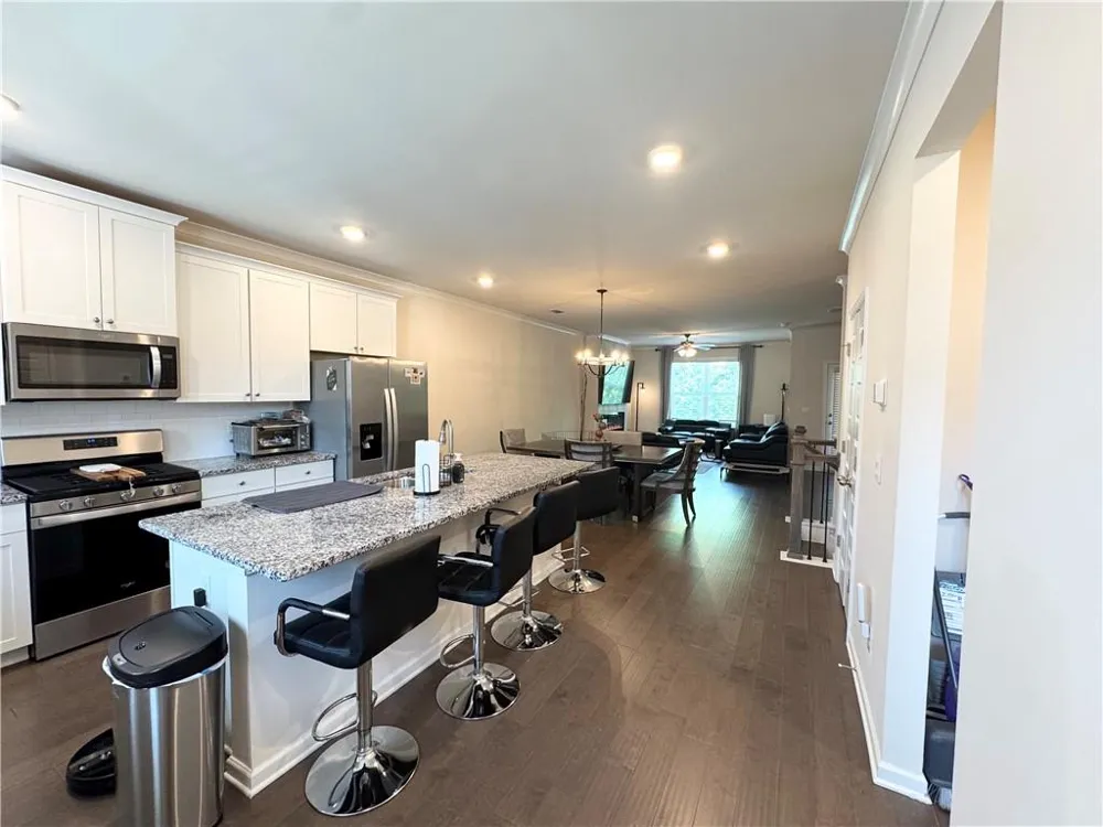 3025 Westpoint Circle Snellville, GA 30078