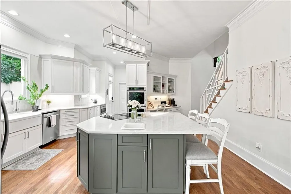 7560 Bridgegate Court Sandy Springs, GA 30350