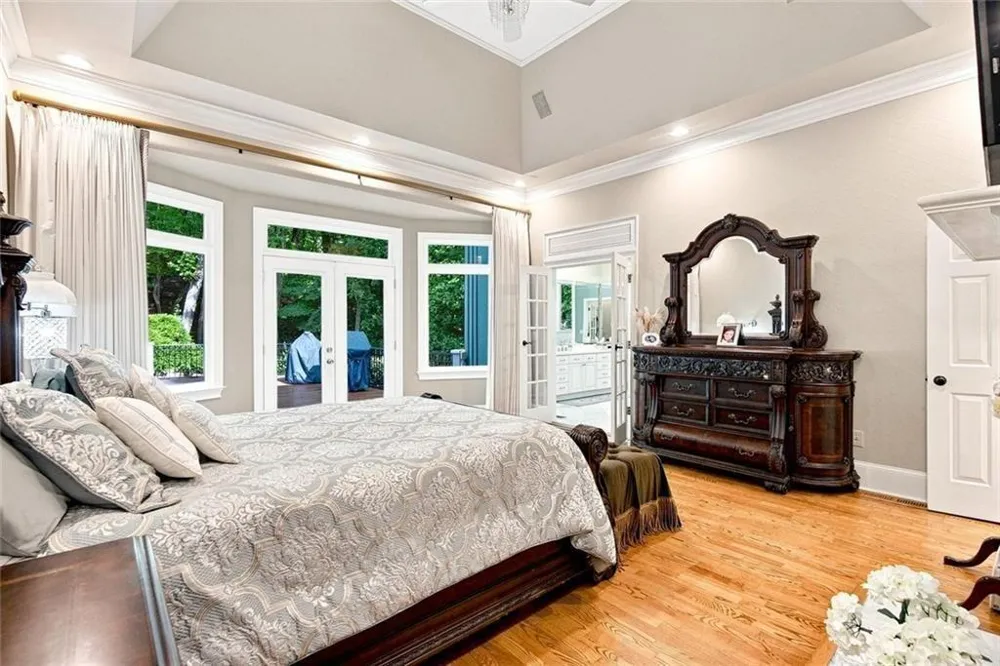 7560 Bridgegate Court Sandy Springs, GA 30350