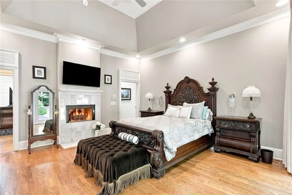 7560 Bridgegate Court Sandy Springs, GA 30350